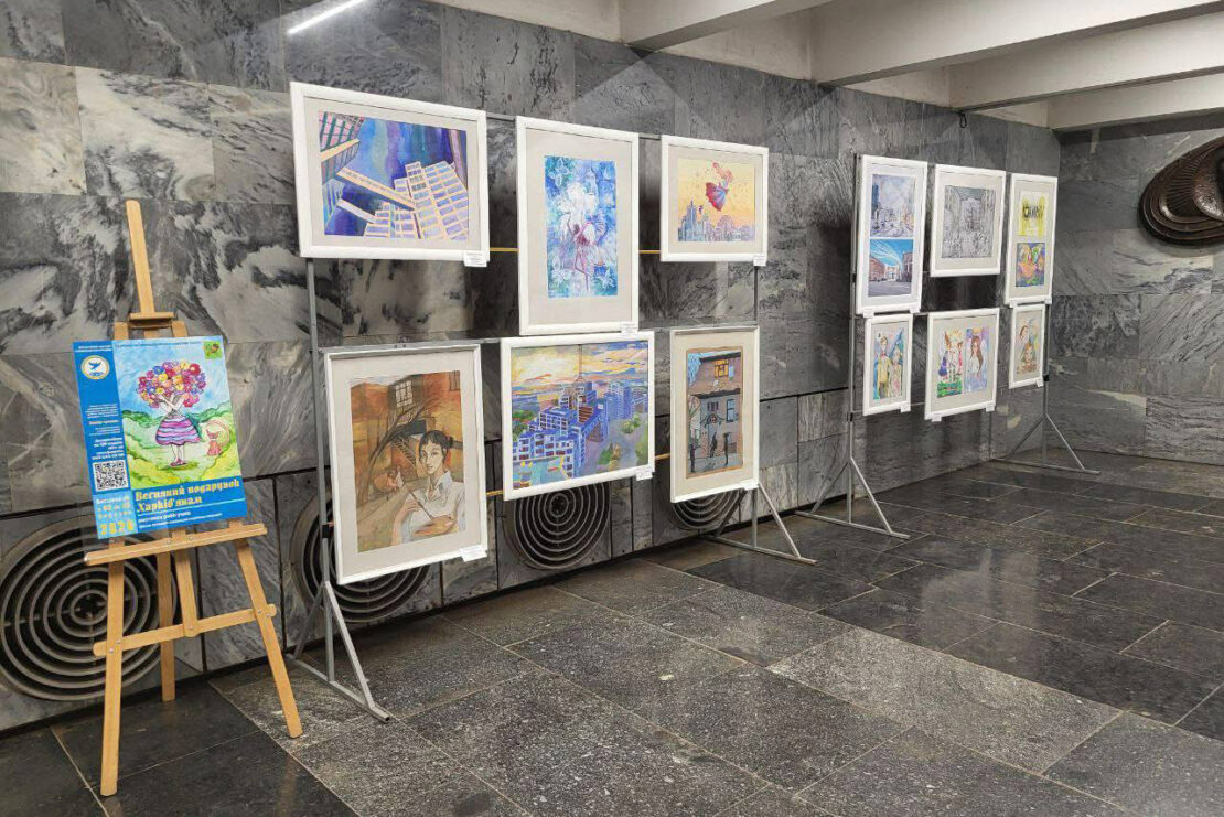 У Харківському метро проходять художні виставки 