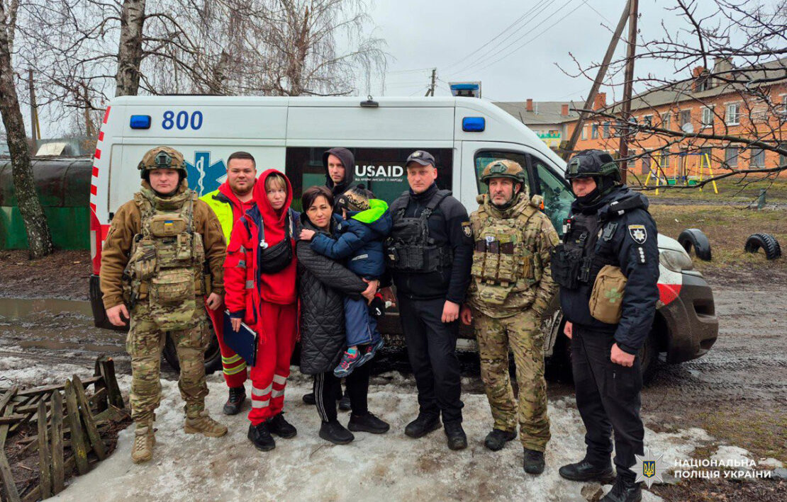 З прифронтової Харківщини евакуювали дитину з інвалідністю