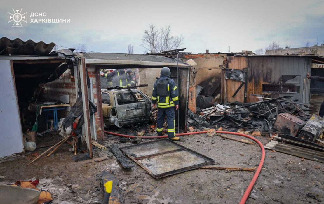 Удар по селищу Мала Рогань на Харківщині: сталася пожежа