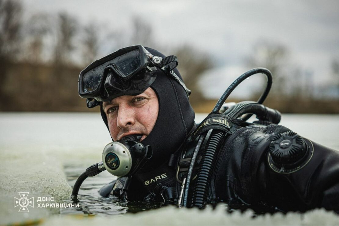З водойми у Харкові вилучили залишки ворожої ракети (фото)