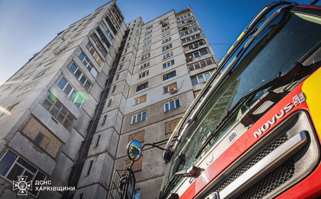 У Харкові жінка вистрибнула з вікна під час пожежі: що відомо