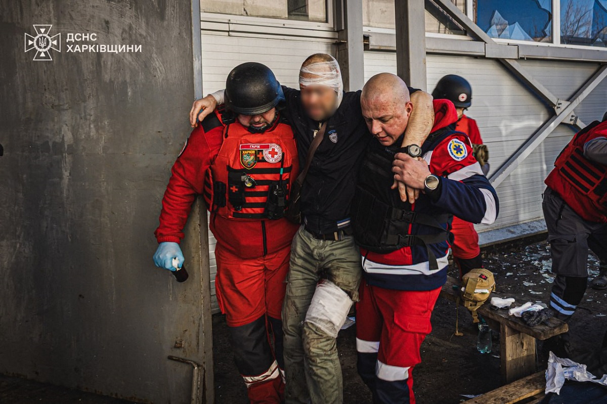 Стан постраждалих від атаки рф на підприємство у Харкові