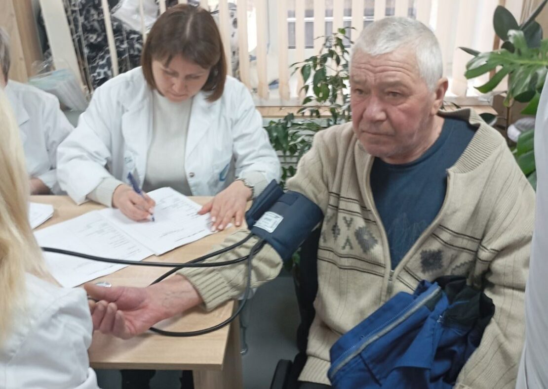У Харкові відновили виїзні медичні огляди для ВПО