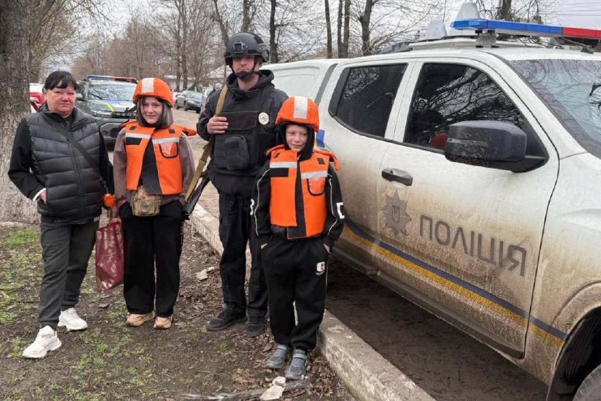З прифронтової Харківщини евакуювали родину з дітьми