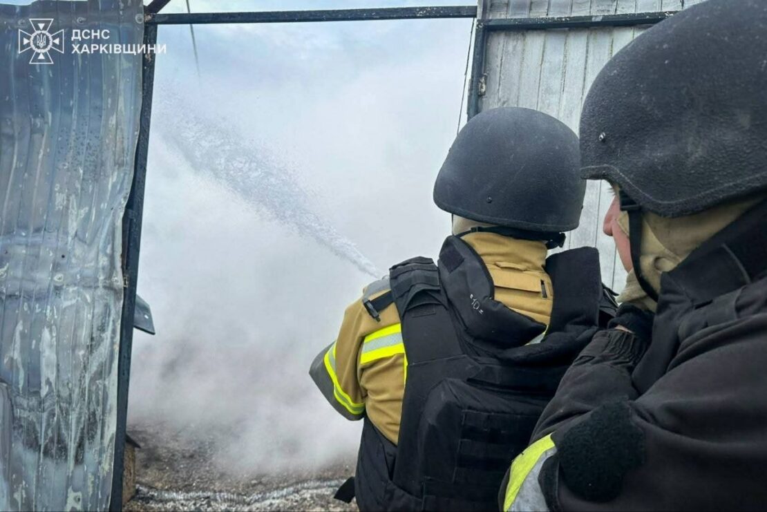 Ворог вдарив по АЗС на Харківщині: сталася пожежа (фото)