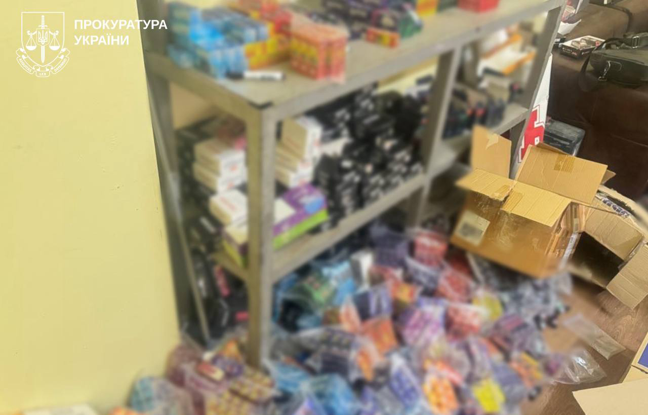 Харків'яни організували «бізнес» з продажу контрафактної продукції