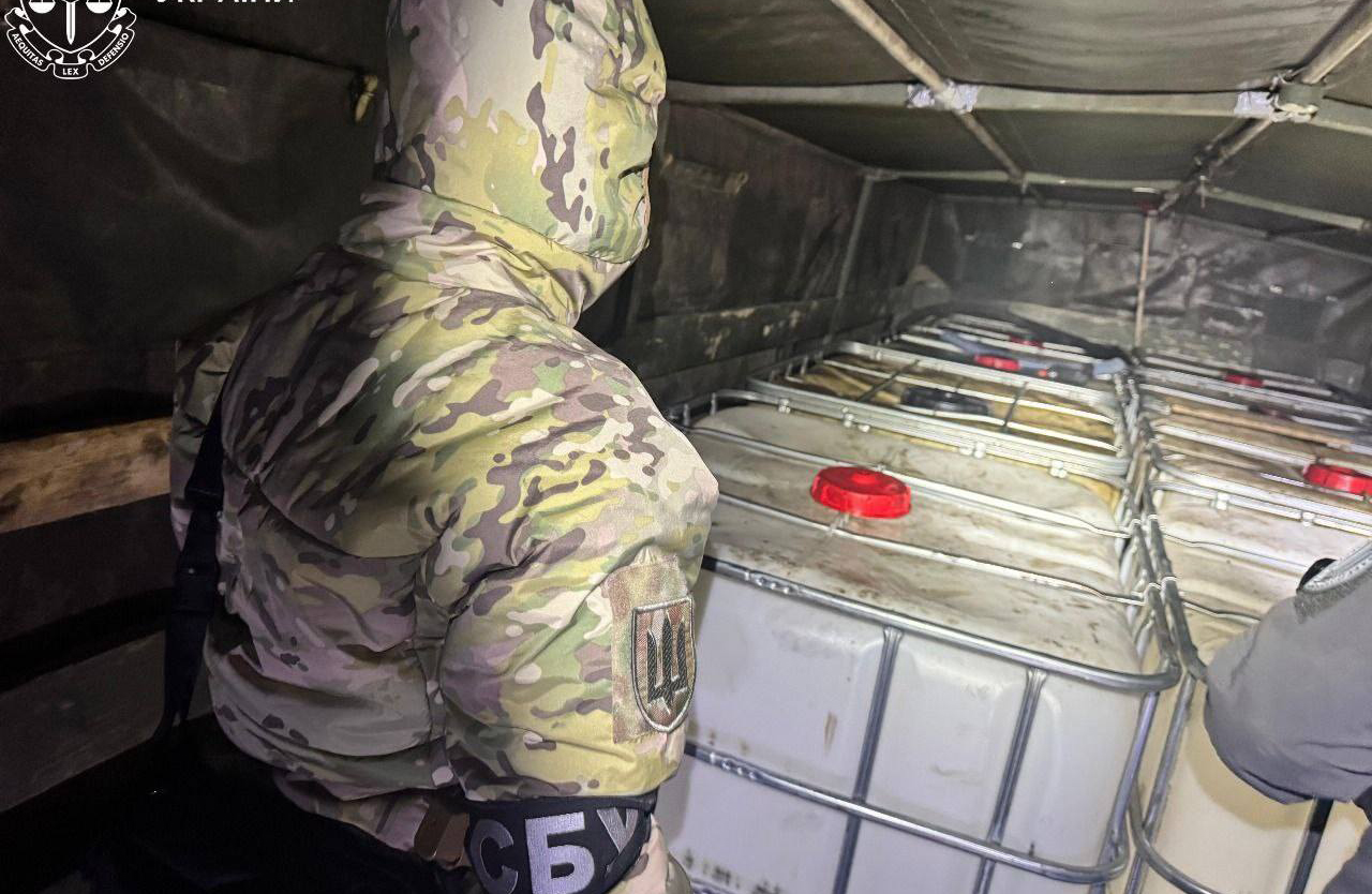 На Харківщині судитимуть військових, які вкрали 24 тонни пального