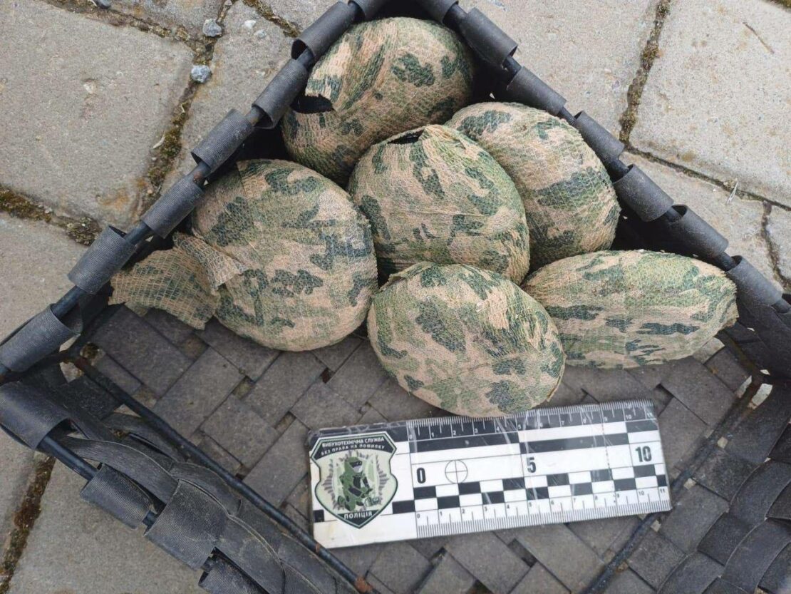 Росіяни продовжують дистанційно мінувати територію Харківщини (фото)