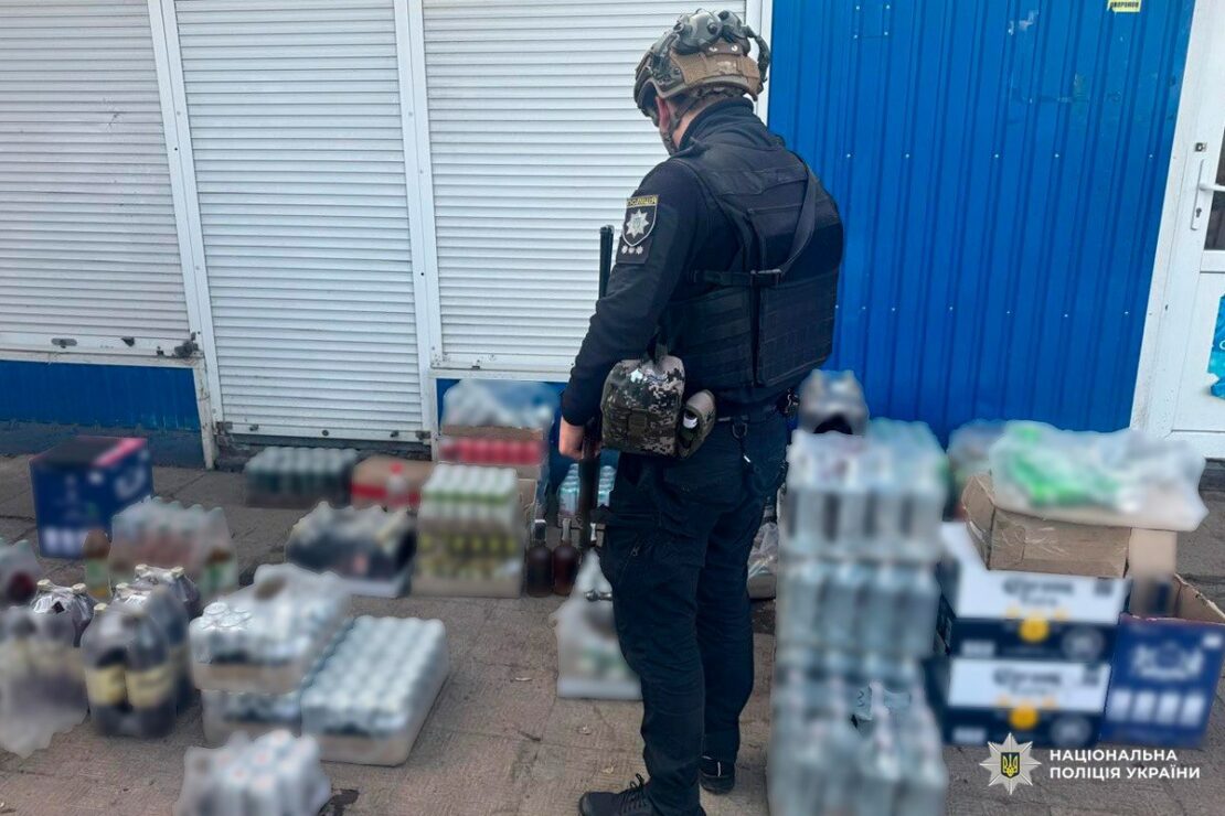 На Купʼянщині вилучили понад 400 літрів алкогольних напоїв (фото)