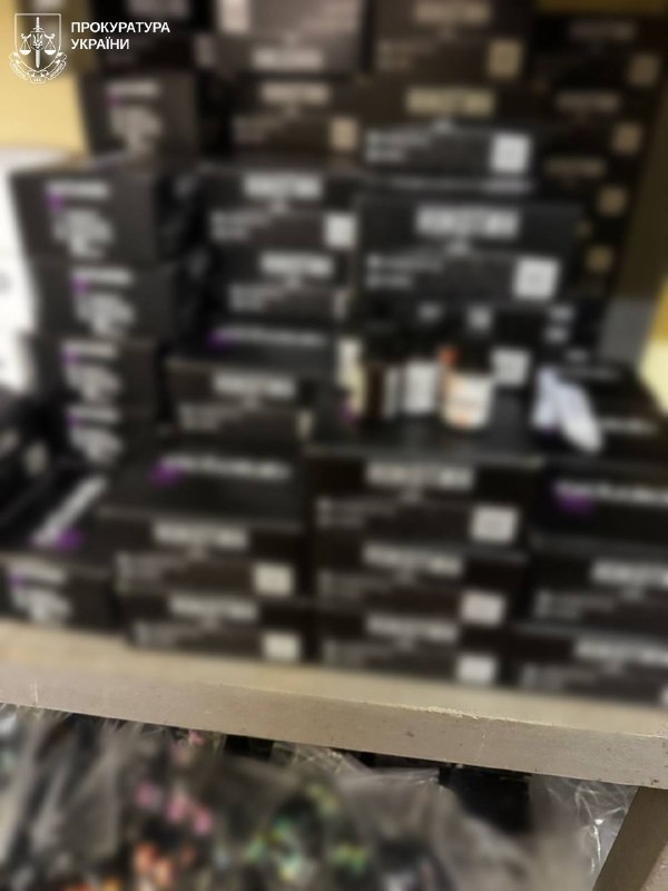 Харків’яни організували «бізнес» з продажу контрафактної продукції (фото)