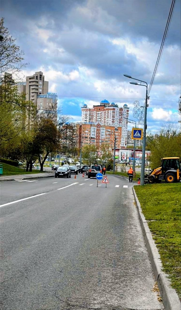 У Харкові продовжують упорядковувати вулично-дорожню мережу (фото)