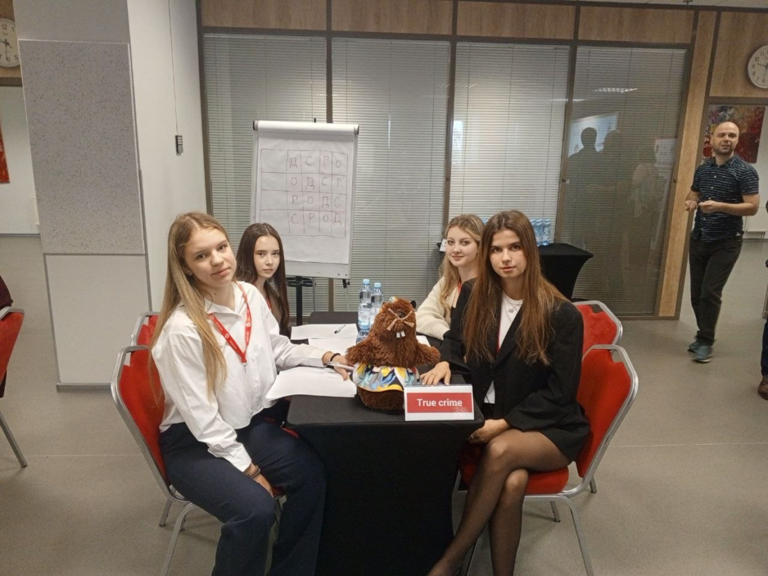 Харківські школярі здобули перемогу на Всеукраїнському турнірі юних знавців гуманітарного права (фото)