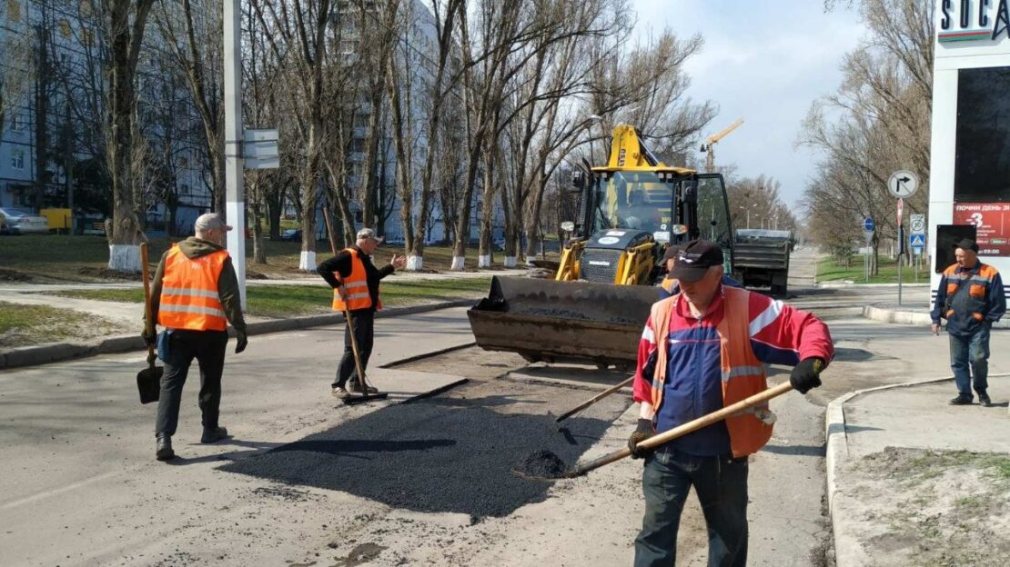 У Харкові упорядковують вулично-дорожню мережу (фото)