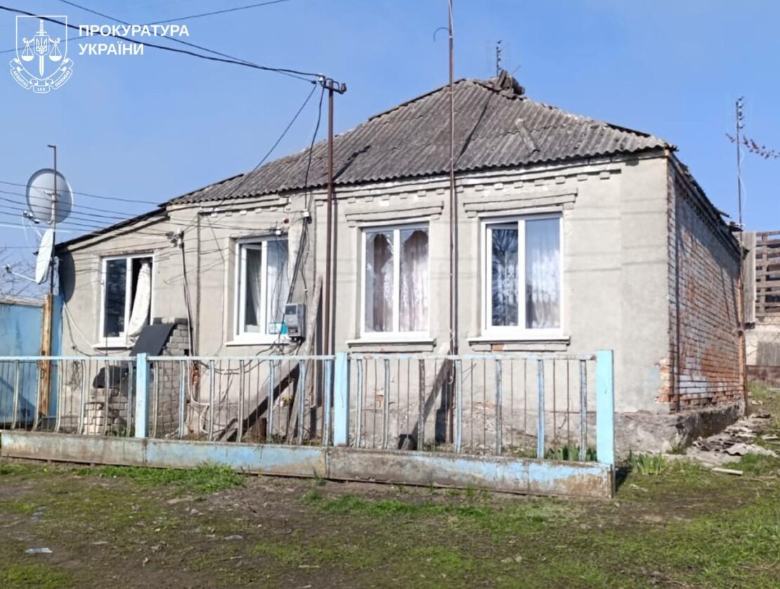 Вранці ворог атакував КАБами та БпЛА Золочівську громаду, є постраждалі