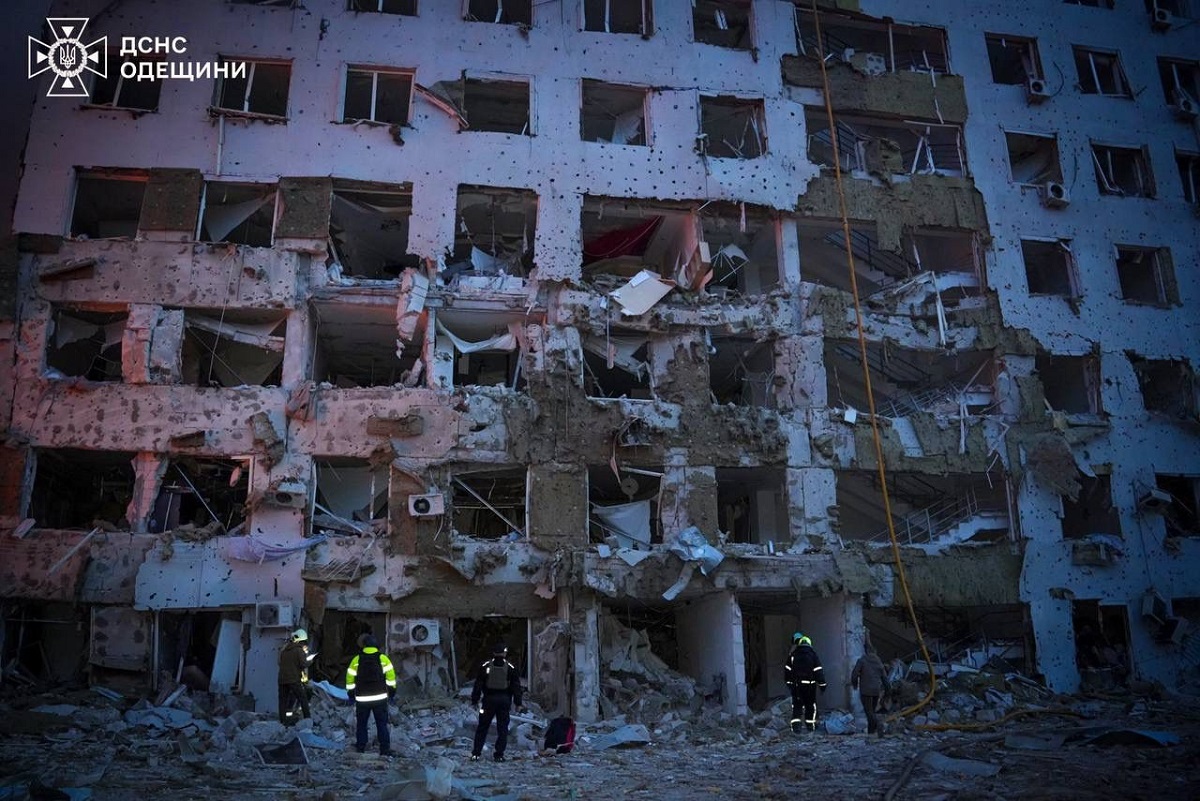 15 загиблих: у ніч проти 16 квітня армія рф масовано атакувала Україну