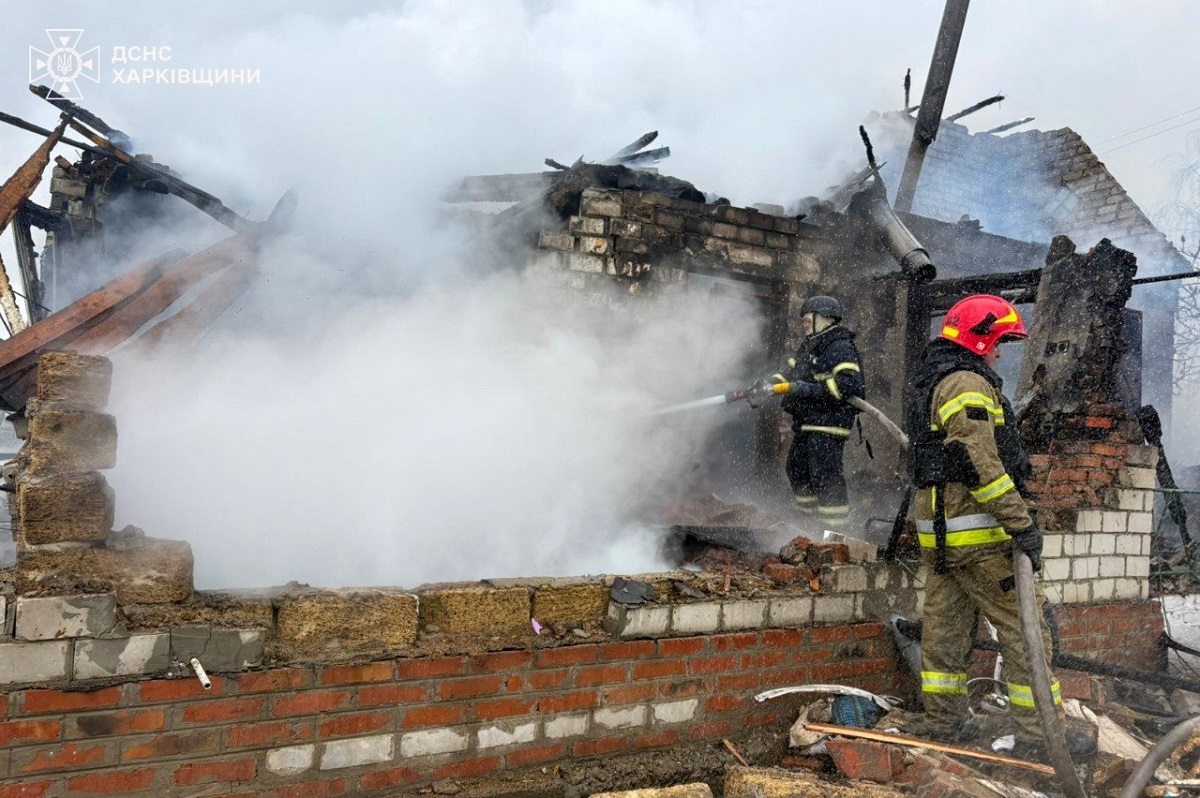 У Балаклії ліквідували пожежі після обстрілу (фото)