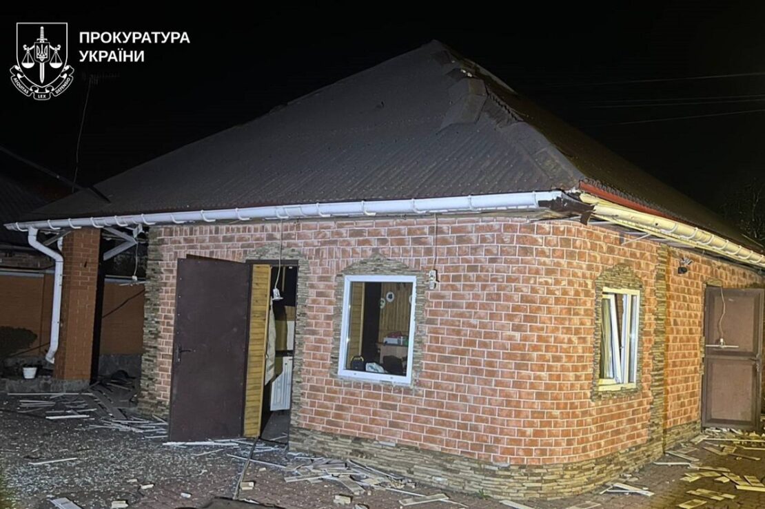 Вночі ворожі безпілотники атакували Харків та передмістя: що відомо