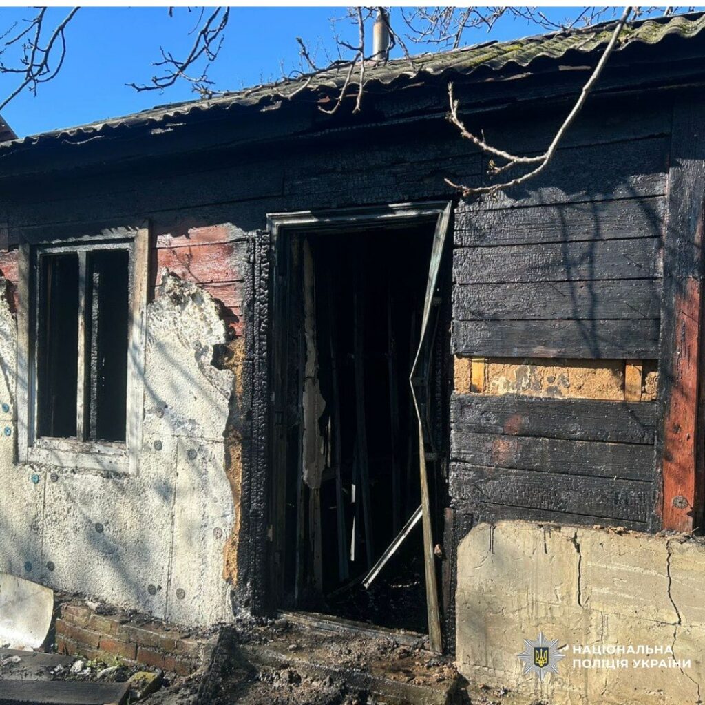На Харківщині чоловік через ревнощі підпалив будинок співмешканки