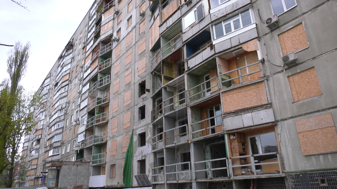 КАБ поцілив по будинку на Салтівці: як триває відновлення