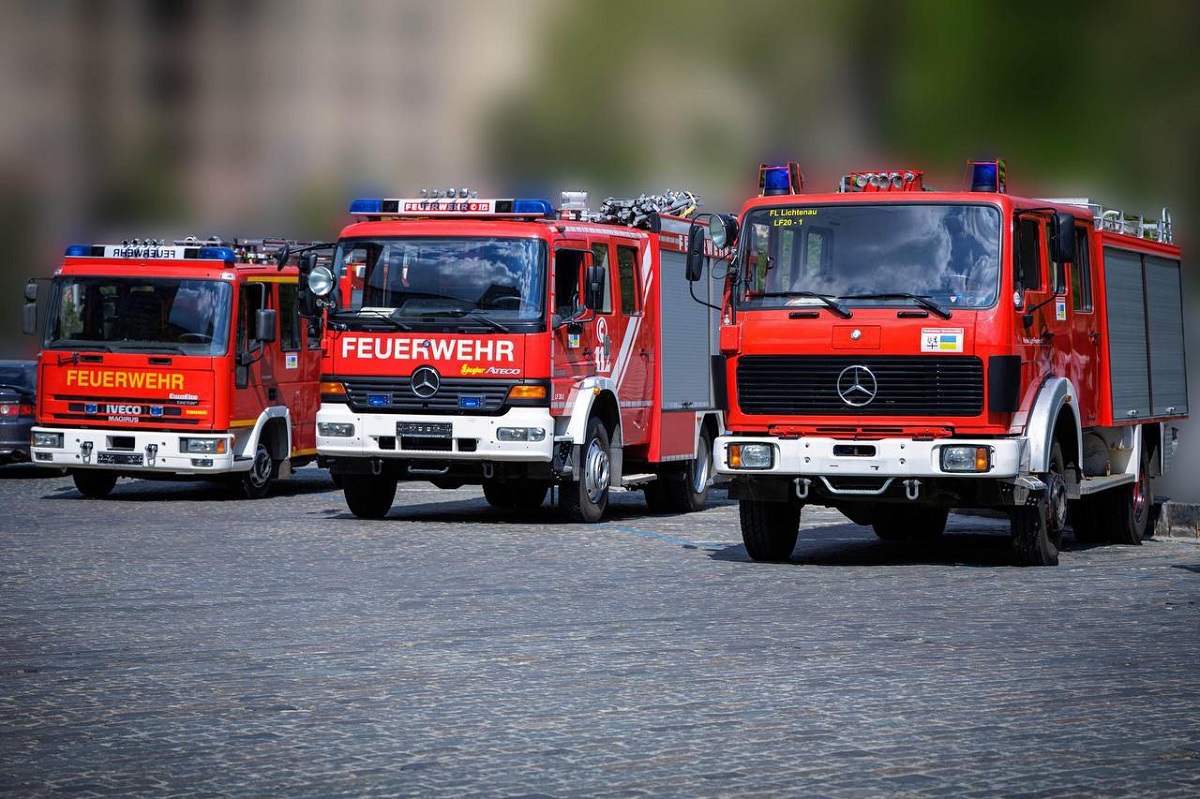 Громади Харківщини отримали пожежні авто від благодійників