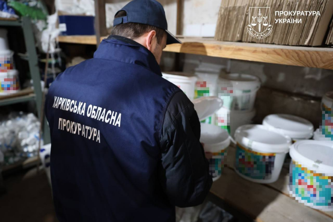 Фальсифікат по всій країні: у Харкові викрили цехи побутової хімії (фото)
