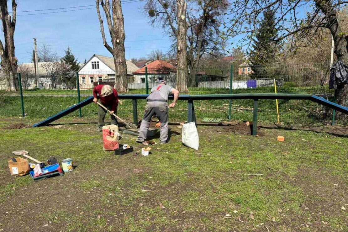 У Харкові упорядковують майданчики для вигулу собак
