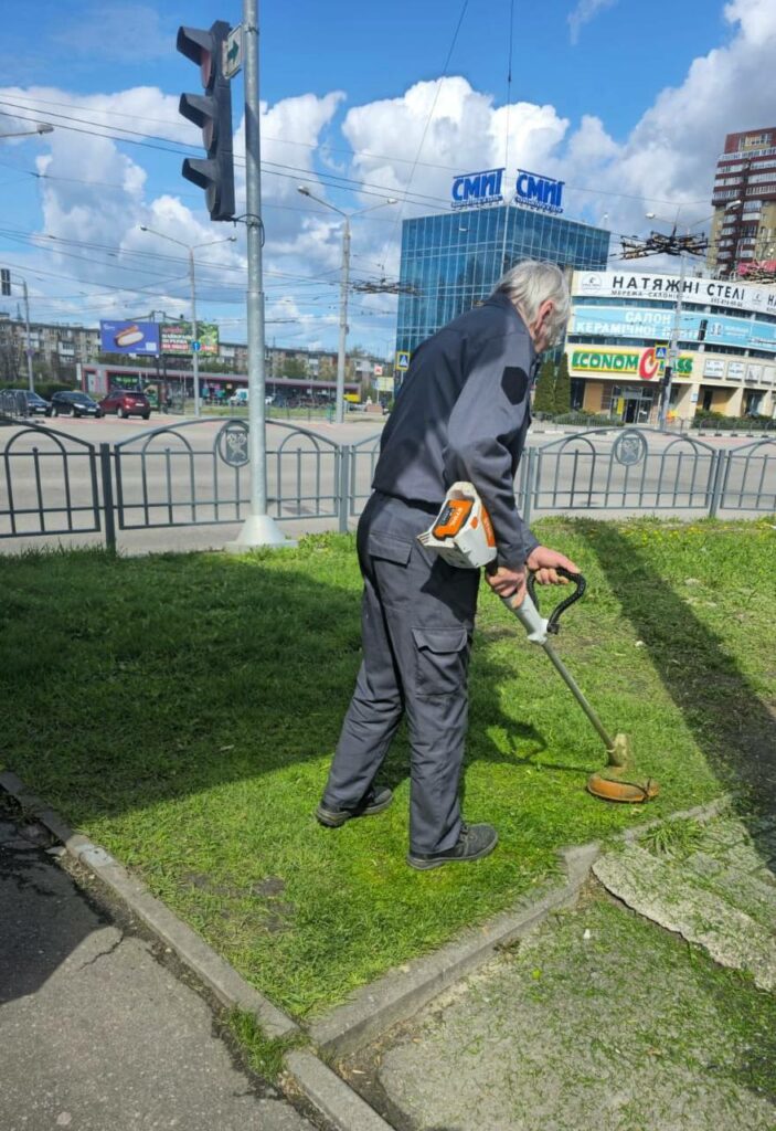 У Харкові впорядковують підземні переходи метро та прилеглу територію