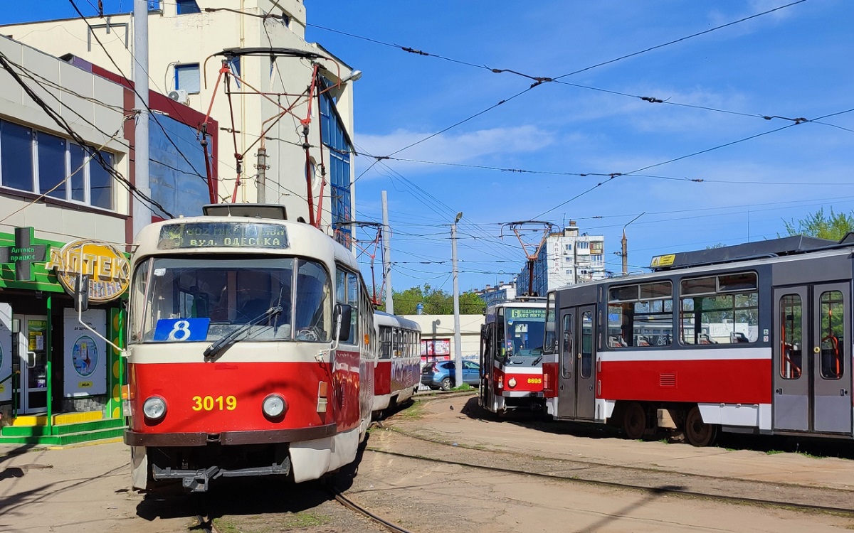 Сьогодні у Харкові трамваї №5, 8 і тролейбус №6 змінять маршрути
