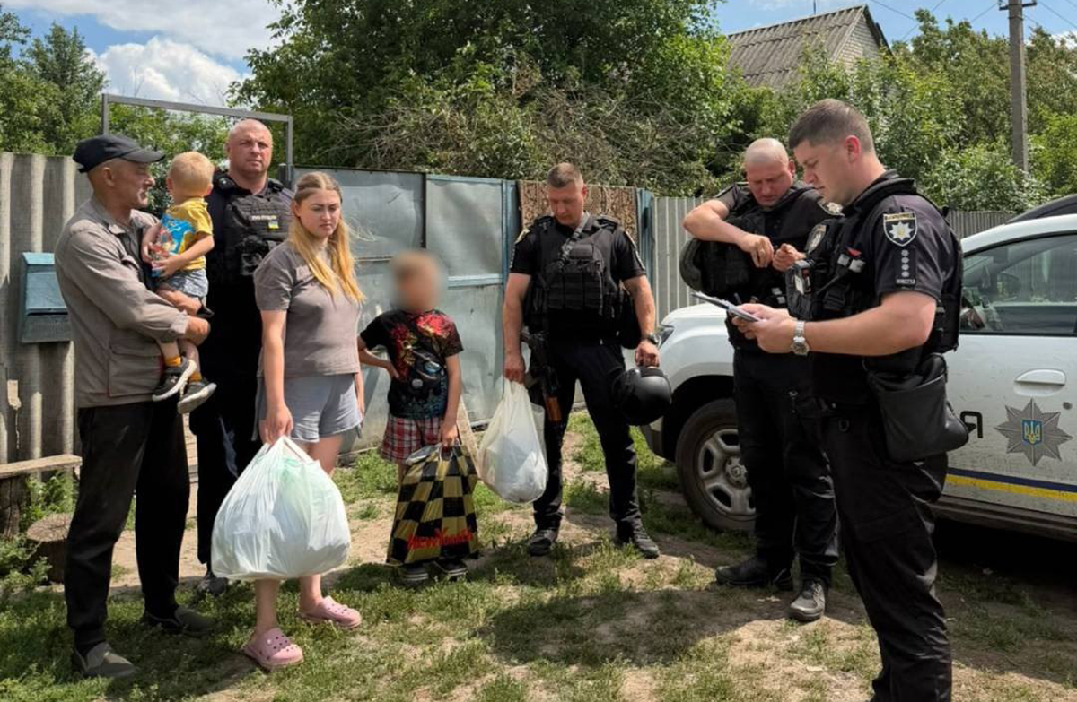 З прифронтової Харківщини евакуювали матір з дітьми
