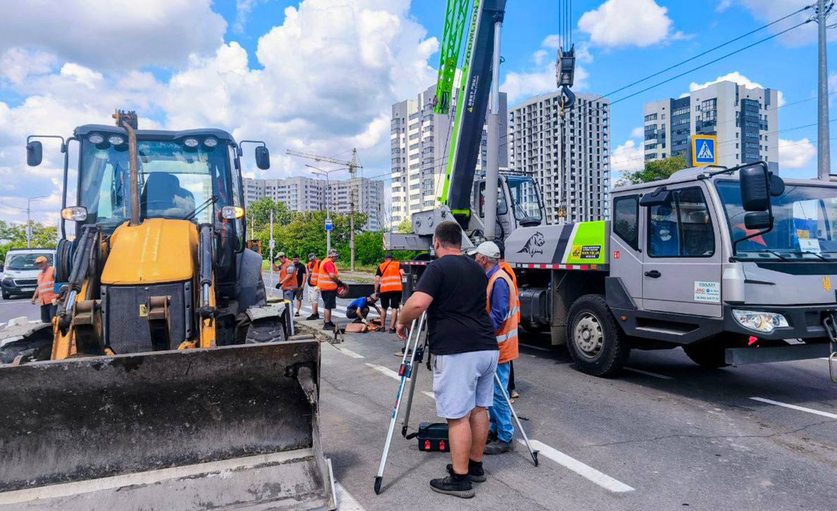 У Харкові оновлюють дорожню інфраструктуру