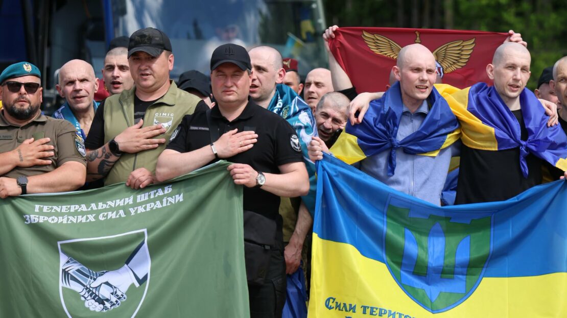 З російського полону повернулися 160 захисників (фото)
