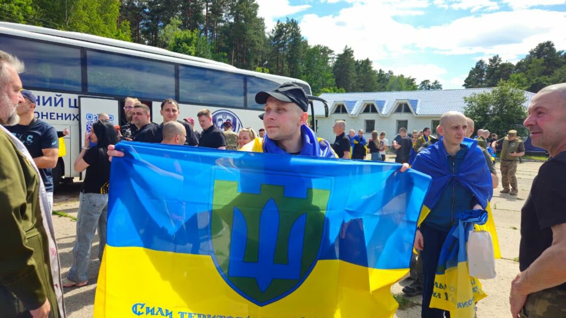 З російського полону повернулися 160 захисників (фото)