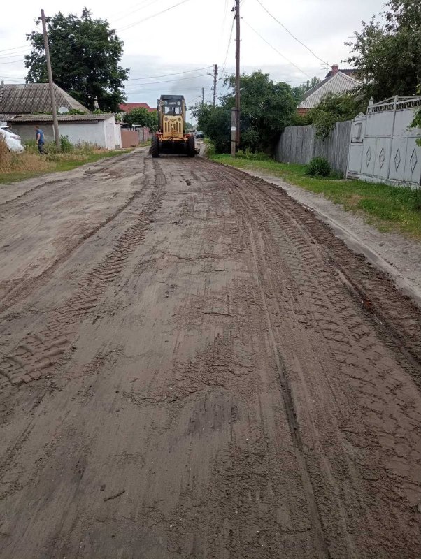 У Харкові проводять грейдерування доріг у приватному секторі (фото)