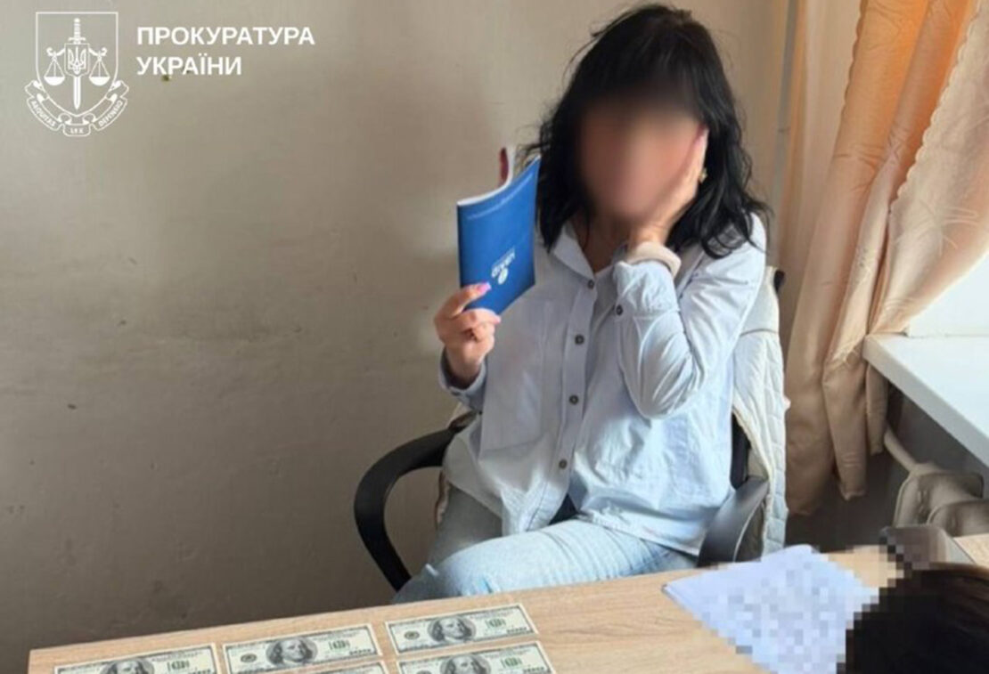 На Харківщині медсестра вимагала хабар за відстрочку
