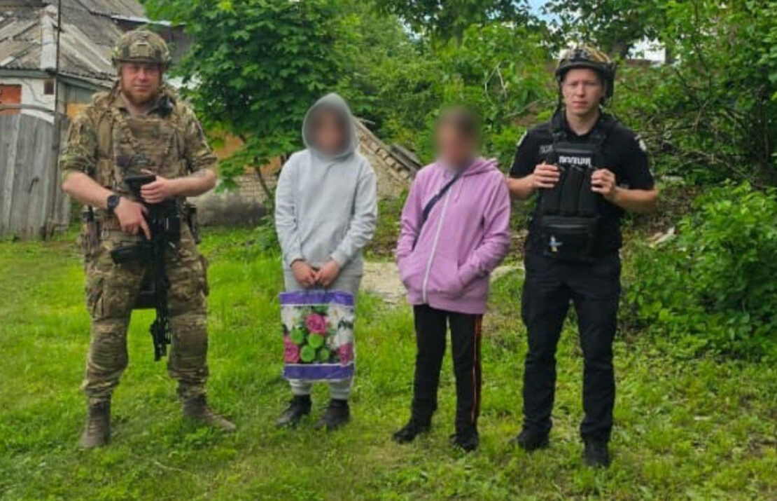 З прифронтової Харківщини повторно евакуювали жінку з дитиною