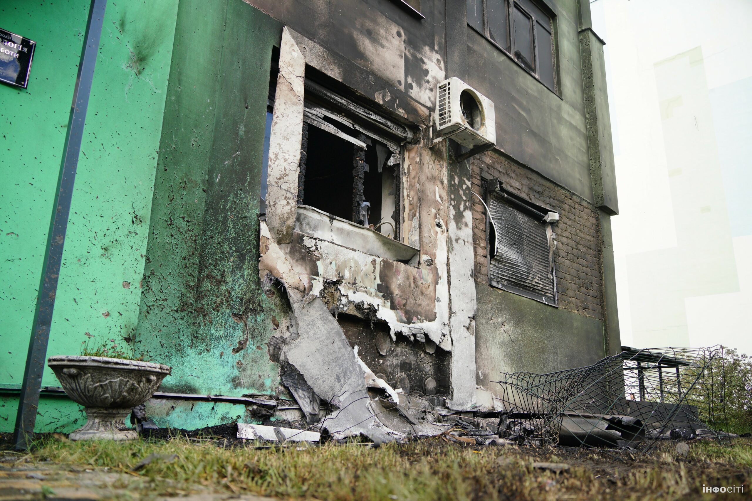 Наслідки удару по Індустріальному району Харкова 10 червня