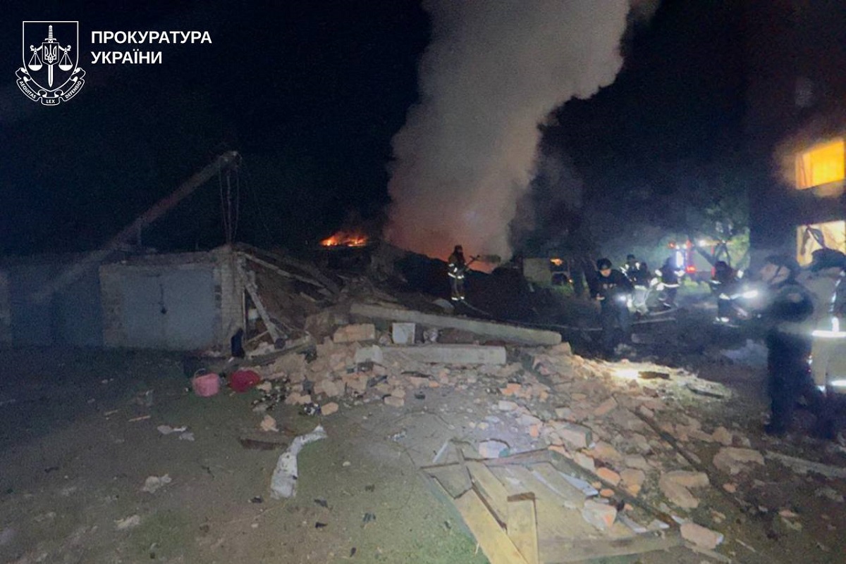 Ворожі БпЛА вночі атакували Харків: у прокуратурі розповіли подробиці