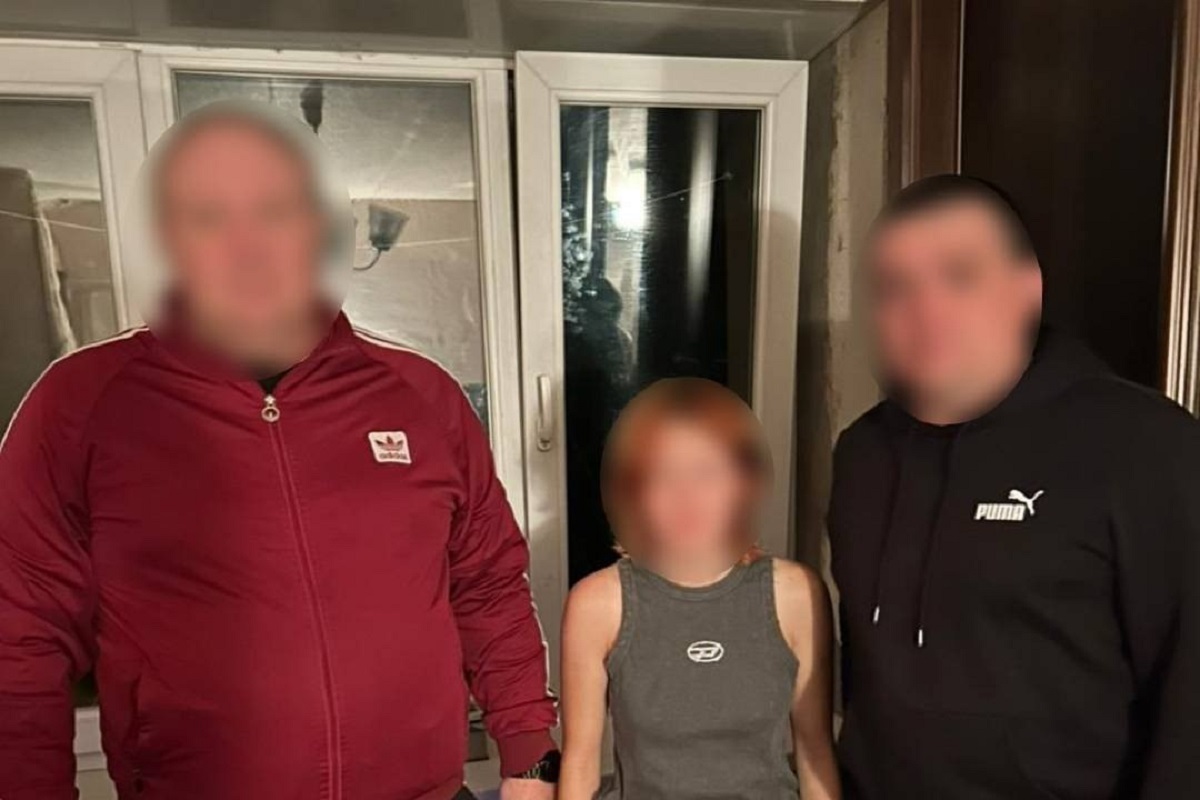 На Харківщині поліція пвернула додому неповнолітню дівчину