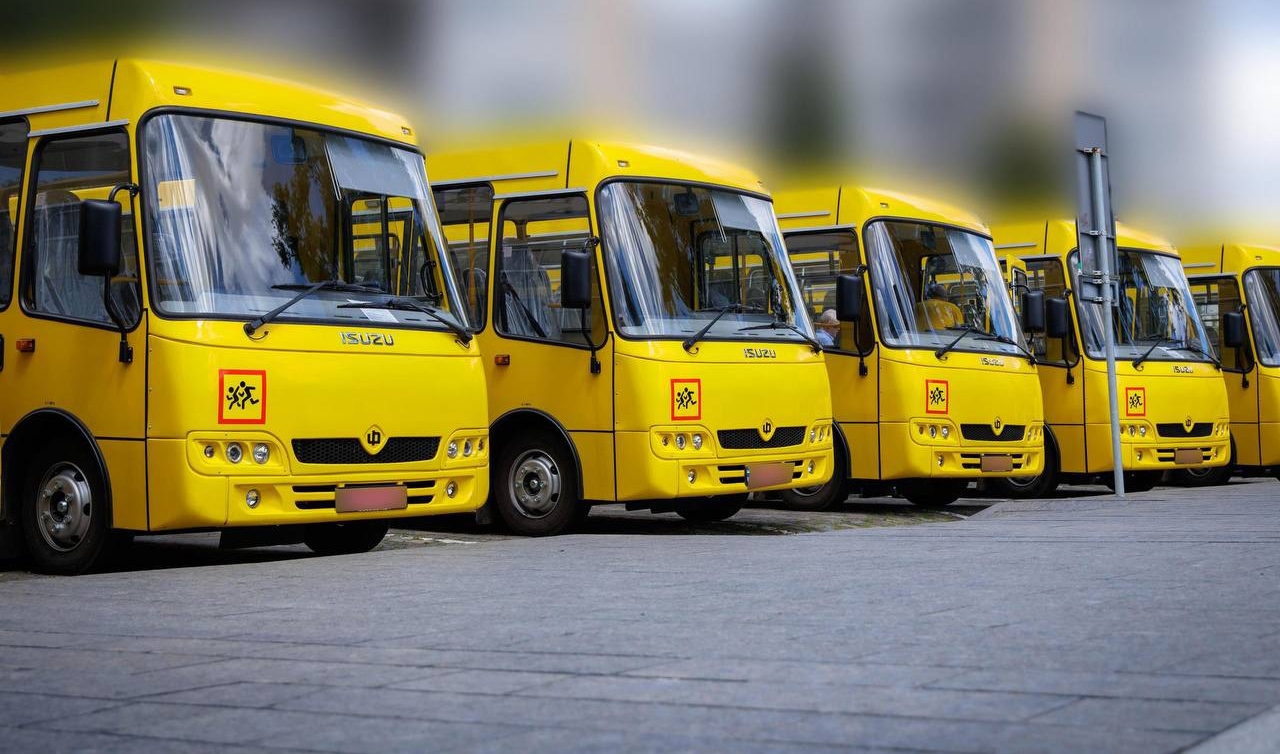 Харківська область отримала нові шкільні автобуси