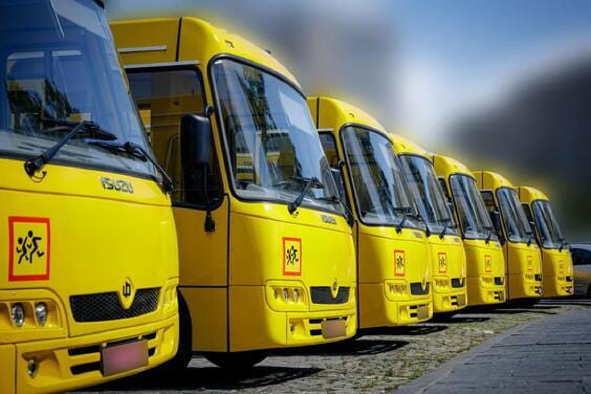 Освітні заклади області отримали дев’ять шкільних автобусів