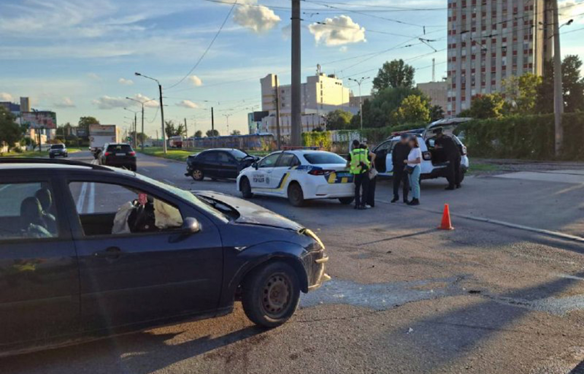 У Харкові розшукують водійку, яка залишила місце ДТП