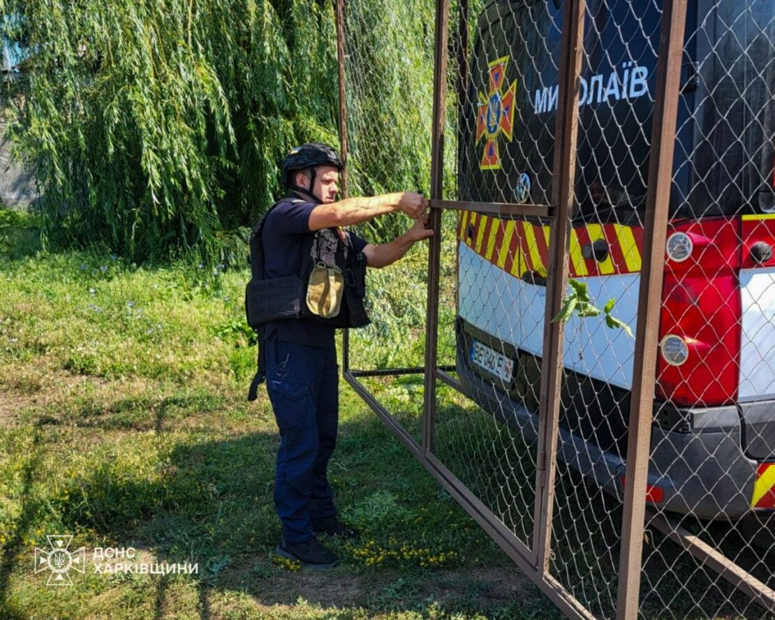 З прифронтової Харківщини евакуювали матір з дітьми (фото)