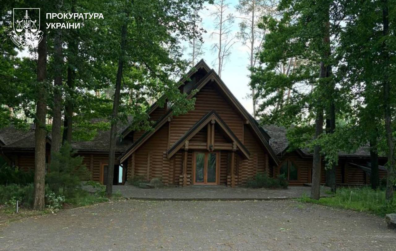 Харківська прокуратура вимагає повернути державі 2 гектари лісу