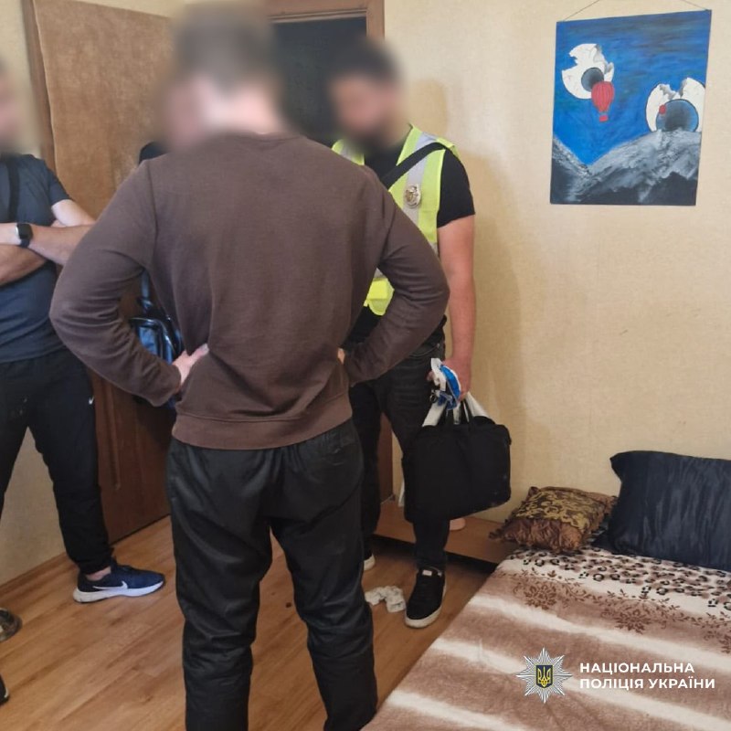 У Харкові чоловік вирощував у себе вдома канабіс (фото)
