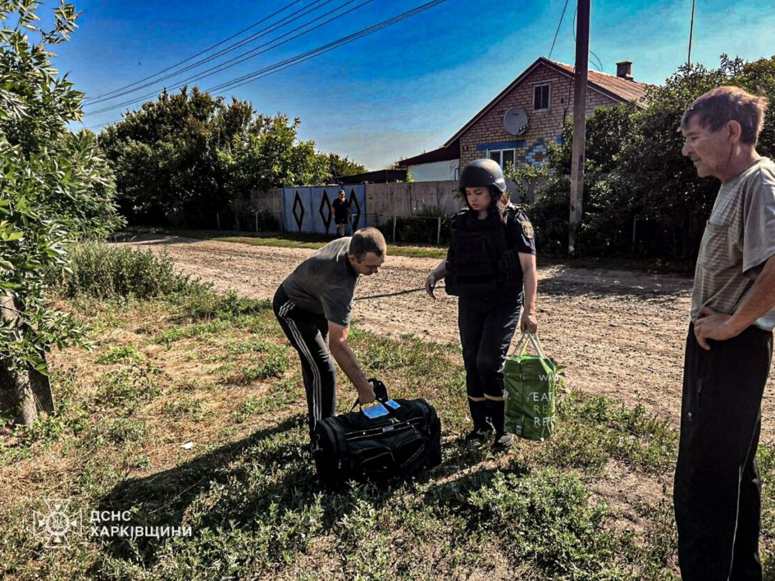 З прифронтової Харківщини евакуювали жінку з тваринами (фото)