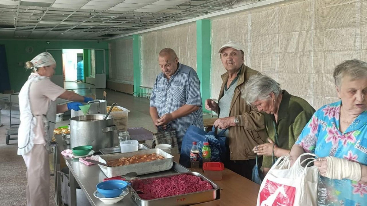 У Харкові продовжують безкоштовно годувати вразливих містян