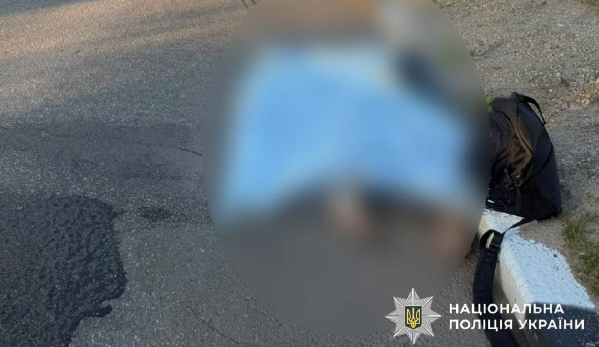 ДТП у Харкові: мотоцикліст збив пішохода та наїхав на електробайк