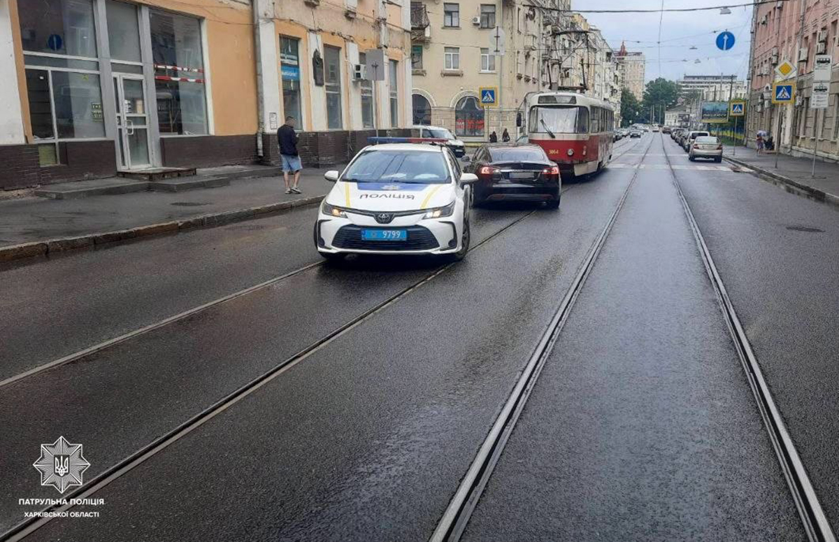 На проспекті Героїв Харкова п'яний водій скоїв ДТП