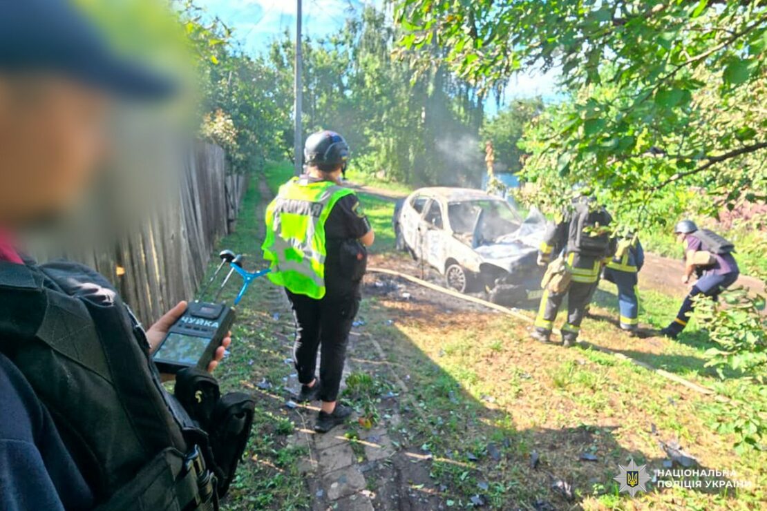 Ворог атакував цивільне авто на Харківщині: є постраждалі (фото)