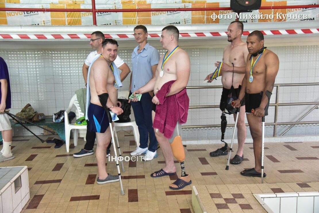 У Харкові провели змагання з плавання для ветеранів і військовослужбовців (фото)